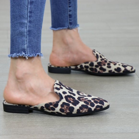 Leopard Cheetah Pointy Toe Slip On Mule Loafers - Picture 3 of 8